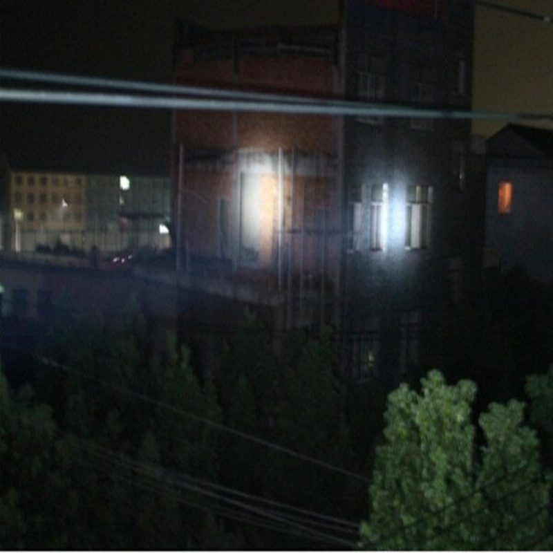 Zoomovateľná Led Baterka So Svetelnou Baterkou 1000 Lúmenov Elfeland T6