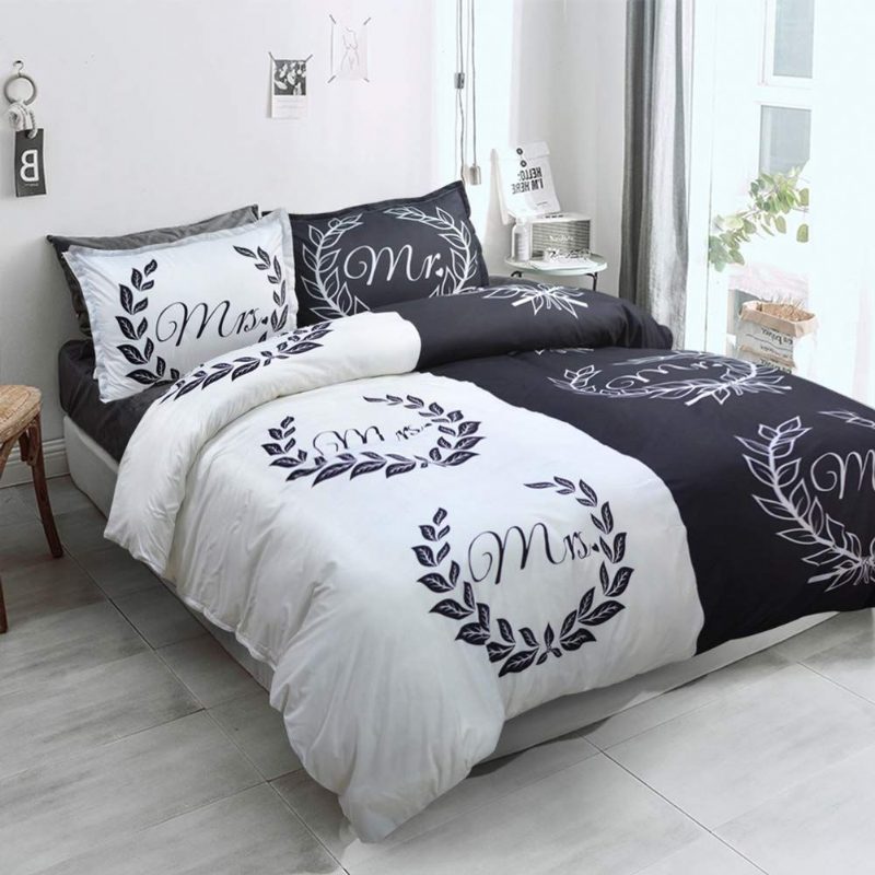 Súprava Posteľnej Bielizne Paisley Queen Size 3 Ks Obliečok Na Perinu Z Českého Damašku So Zapínaním Na Zips (1 Obliečka Na + 2 Obliečky)